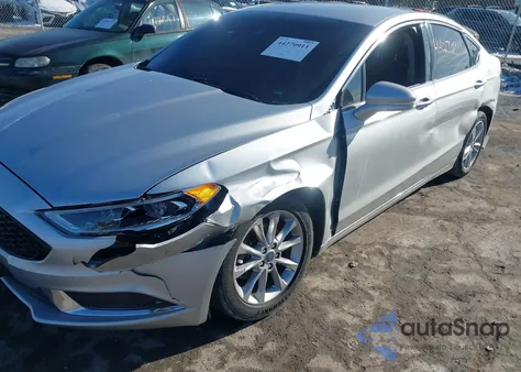 2018 Ford Fusion Hybrid Se из США, поврежденный, VIN 3FA6P0LUXJR123798